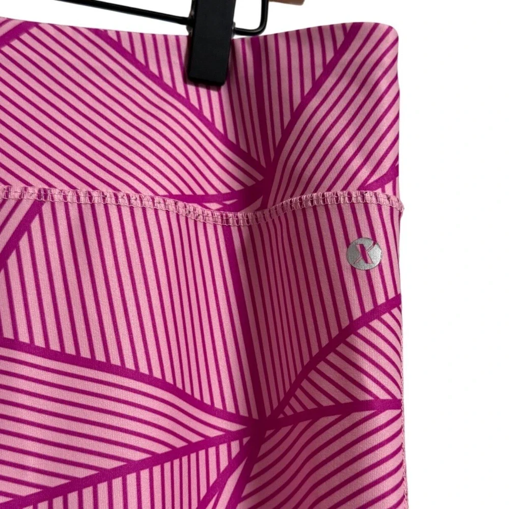Xersion Womens 2XL Plus Pink Geometric Quick-Dry Cropped Leggings Mesh Panels - Picture 3 of 5
